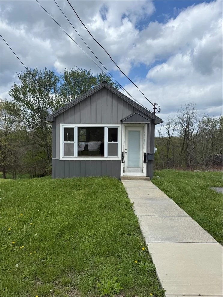 Unit for sale at 111 Steubenville Pike, Hanover Twp, PA 15021