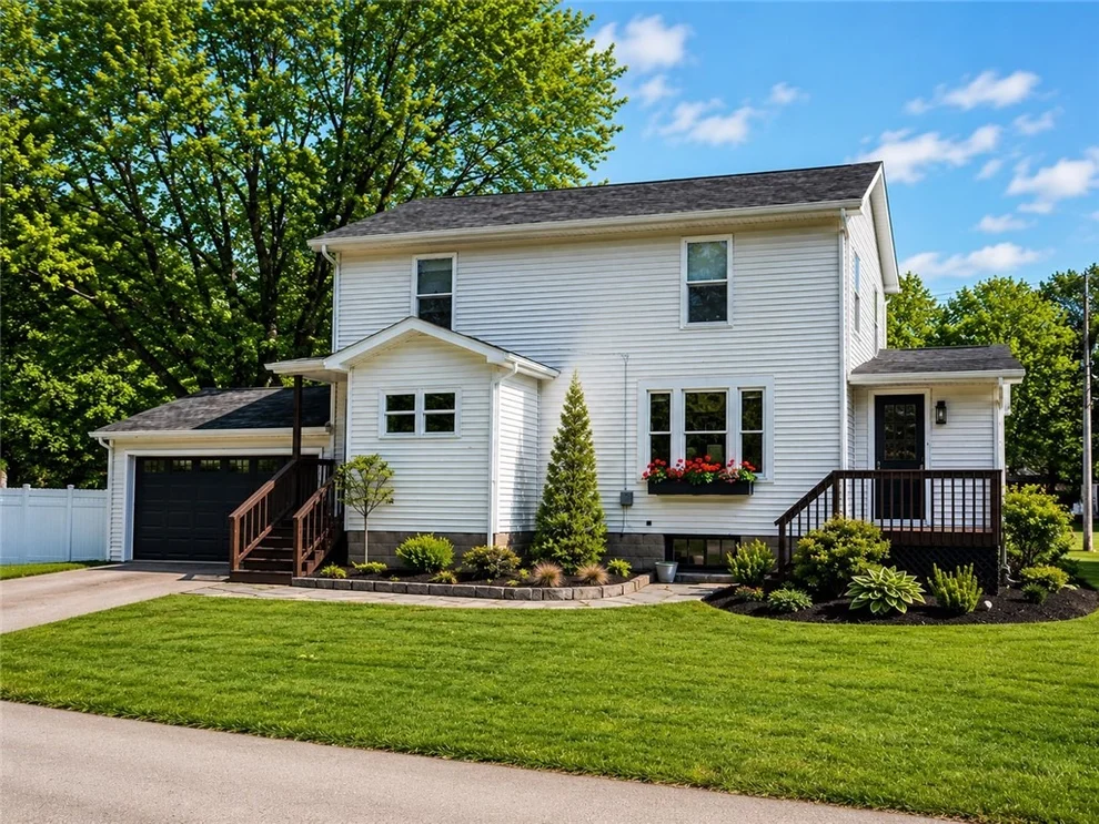 Unit for sale at 870 N Buhl Farm Dr, Sharpsville, PA 16148