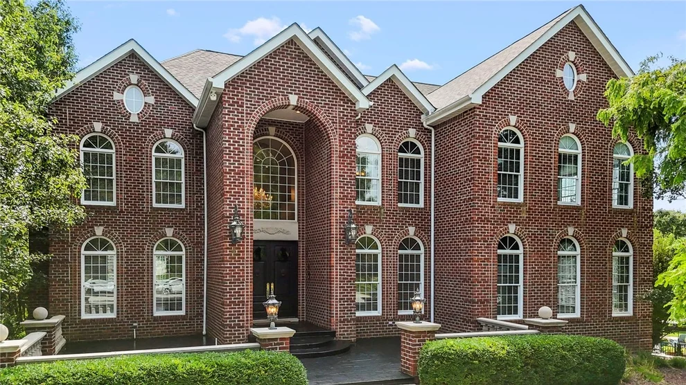 Unit for sale at 218 Canterwood Dr, Peters Twp, PA 15367