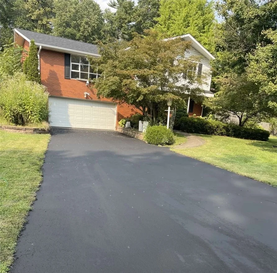 Unit for sale at 14 Redgrave Dr, Hempfield Twp, PA 15601