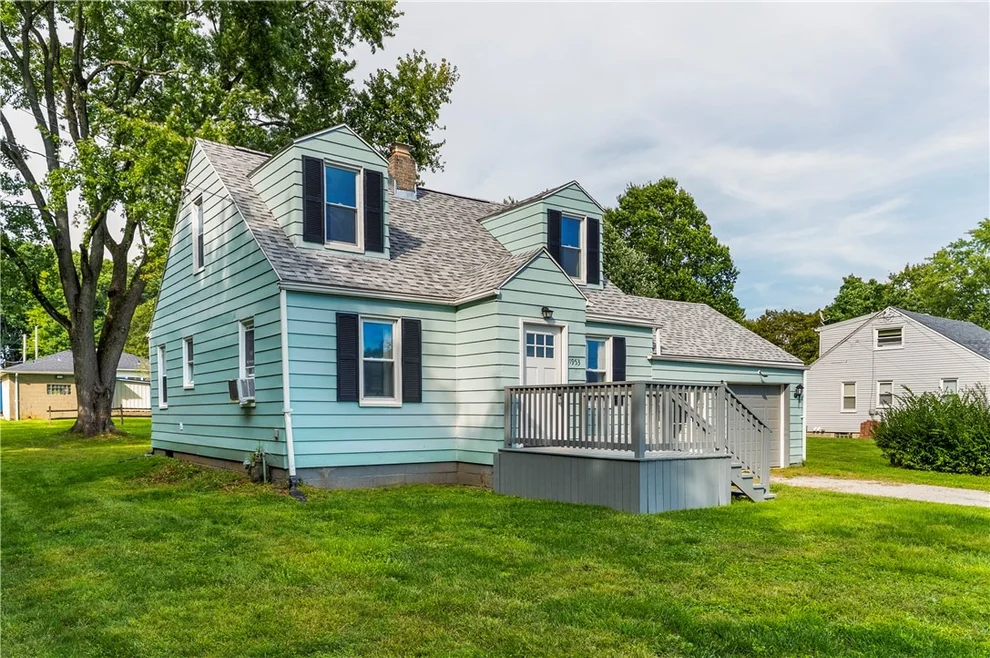 Unit for sale at 1953 Shadyside Dr, Hermitage, PA 16148