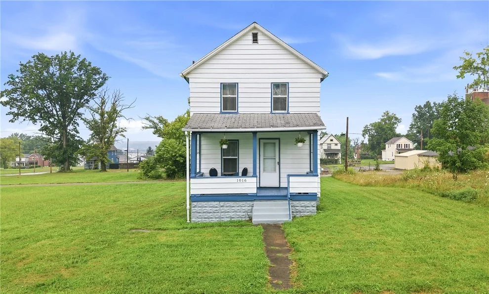 Unit for sale at 1016 Hamilton Ave, Farrell, PA 16121