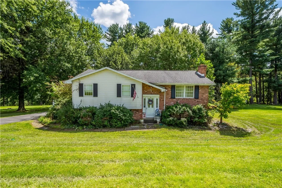 Unit for sale at 7 Van Buren Street, Cokeburg, PA 15324