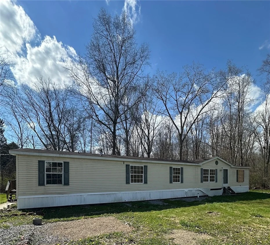 Unit for sale at 143 W Beechwood Rd, Bessemer, PA 16112