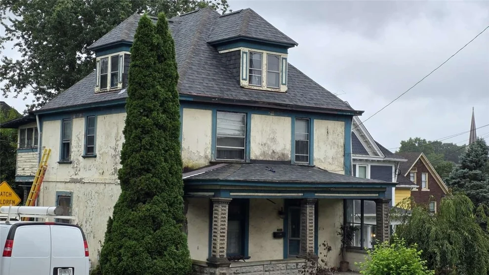 Unit for sale at 519 E Brady St, City of But NE, PA 16001