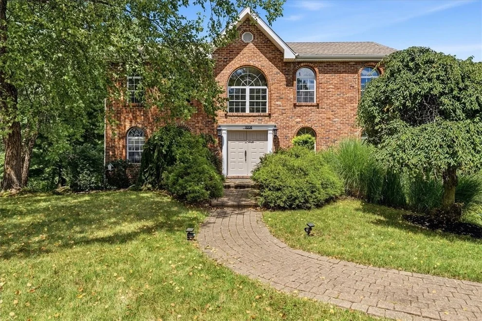 Unit for sale at 3208 Waterford Court, Indiana Twp, PA 15238