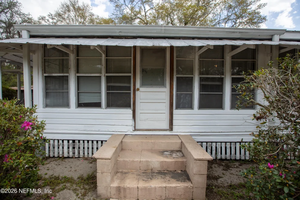 Unit for sale at 412 S COUNTY ROAD 21, Hawthorne, FL 32640