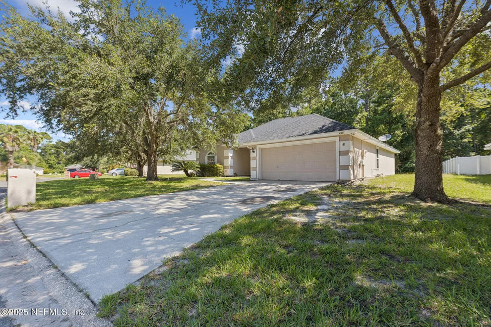 Unit for sale at 895 HERITAGE LAKES Drive, Jacksonville, FL 32218