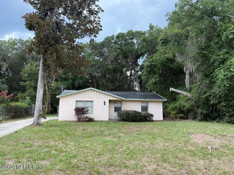 Unit for sale at 107 WOODLAWN Road, Satsuma, FL 32189