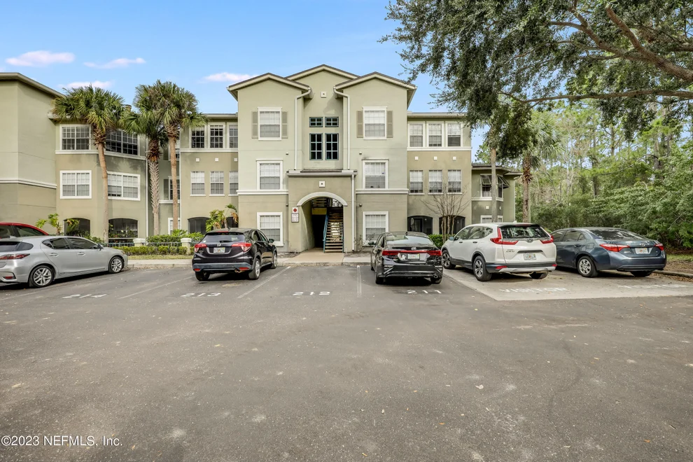 Unit for sale at 3591 KERNAN Boulevard, Jacksonville, FL 32224