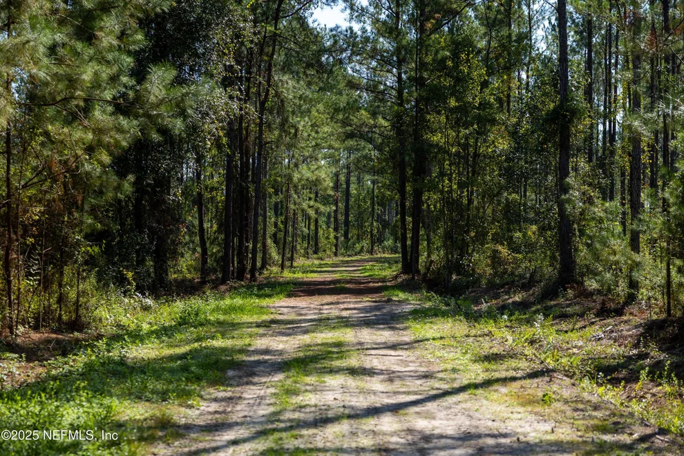 Unit for sale at 0 US HIGHWAY 301, Callahan, FL 32011