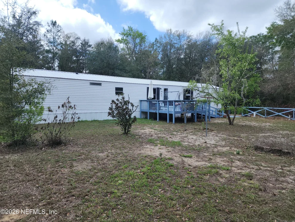 Unit for sale at 231 LAKEVIEW Court, Interlachen, FL 32148