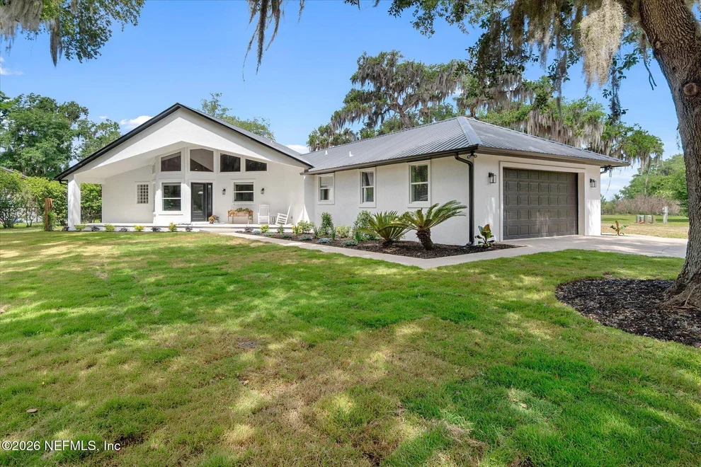 Unit for sale at 111 E GROVELAND Lane, East Palatka, FL 32131