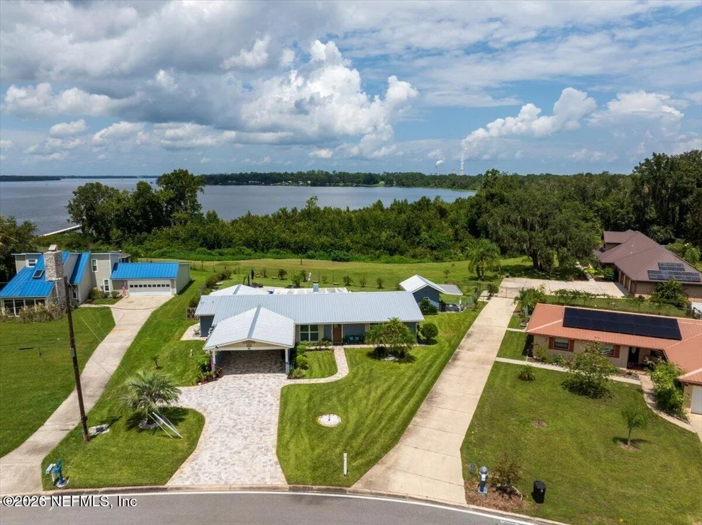 Unit for sale at 209 RIVER Drive, East Palatka, FL 32131