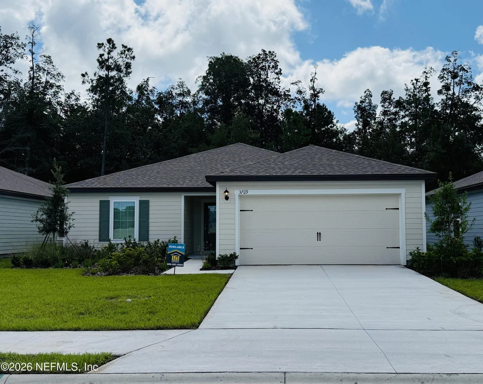 Unit for sale at 37119 WHIPPOORWILL Court, Hilliard, FL 32046