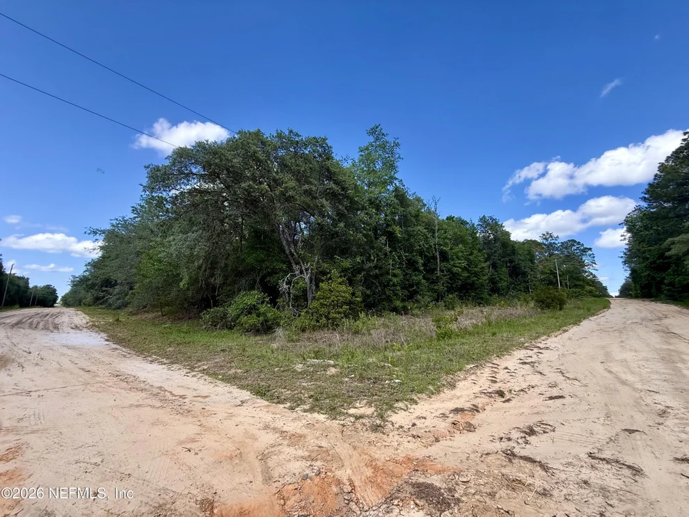 Unit for sale at 0140 USINA Avenue, Interlachen, FL 32148
