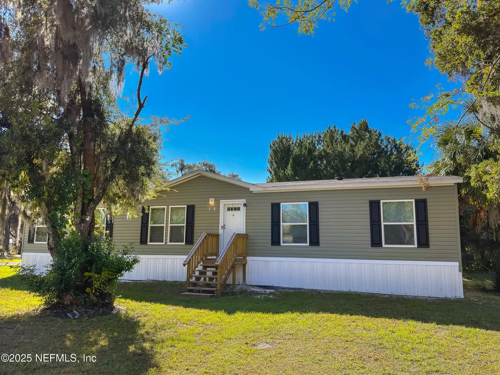 Unit for sale at 1001 SHELL Street, Welaka, FL 32193