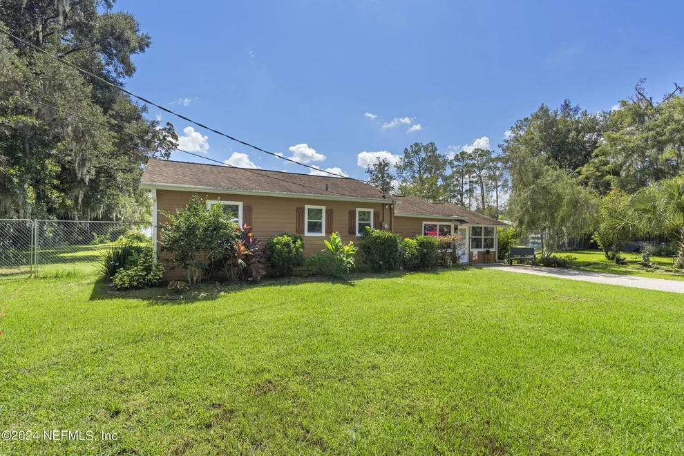 Unit for sale at 118 SUNSET Lane, Palatka, FL 32177