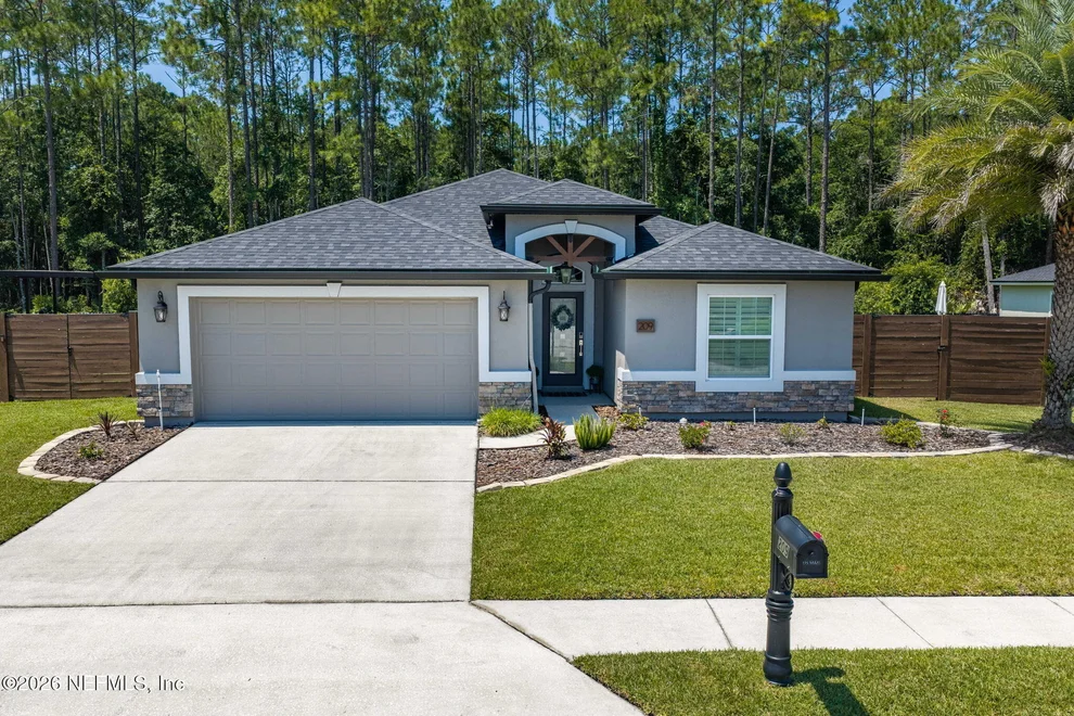 Unit for sale at 209 E NEW ENGLAND Drive, Elkton, FL 32033