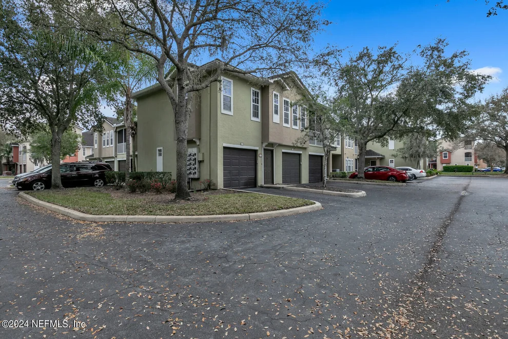Unit for sale at 10075 GATE Parkway, Jacksonville, FL 32246