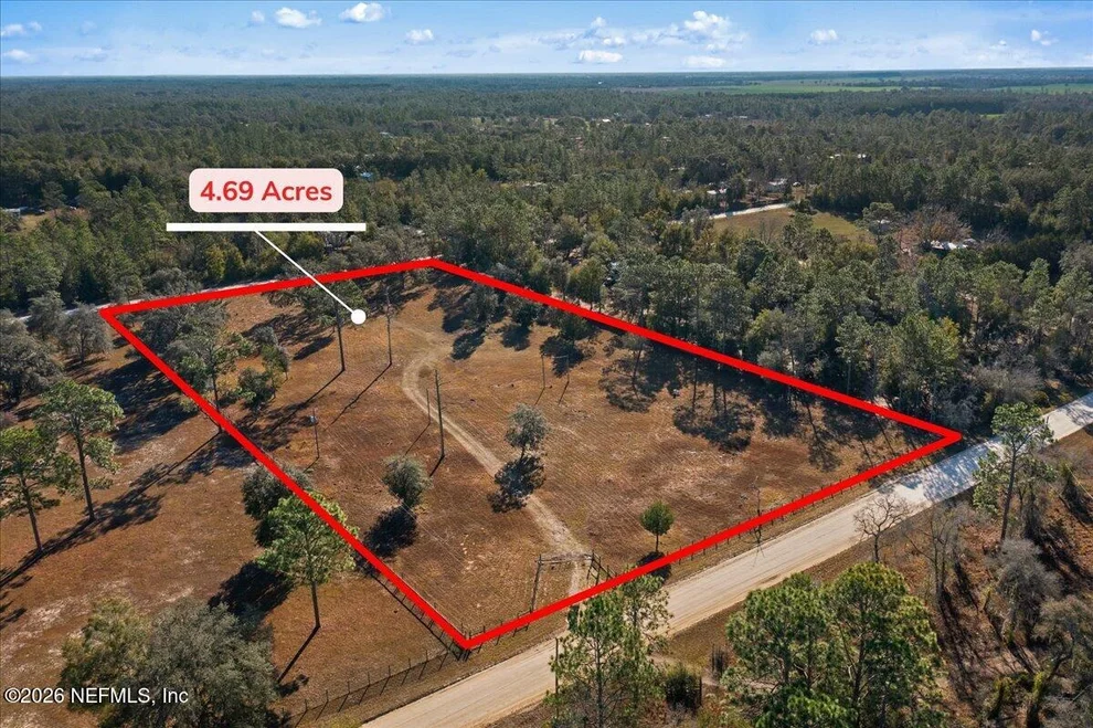 Unit for sale at 5551 NE 106 Court, Bronson, FL 32621