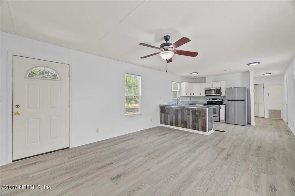 Unit for sale at 174 UNION Avenue, Interlachen, FL 32148
