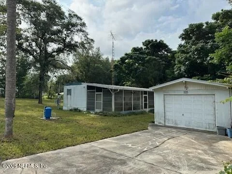Unit for sale at 105 HICKORY NUT Trail, Satsuma, FL 32189