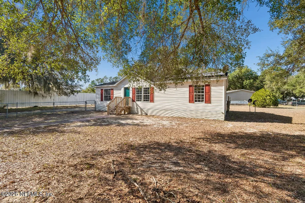 Unit for sale at 101 RIDGEWOOD Avenue, Interlachen, FL 32148