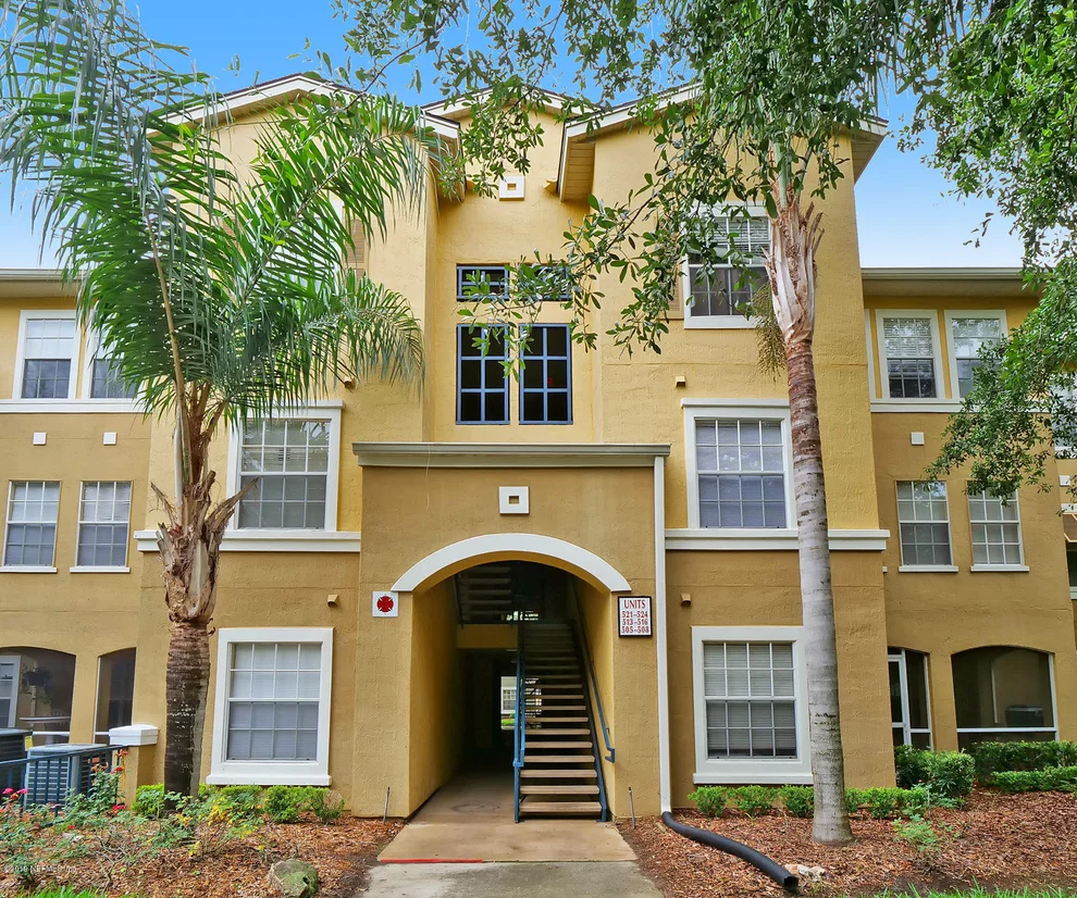 Unit for sale at 3591 KERNAN Boulevard, Jacksonville, FL 32224
