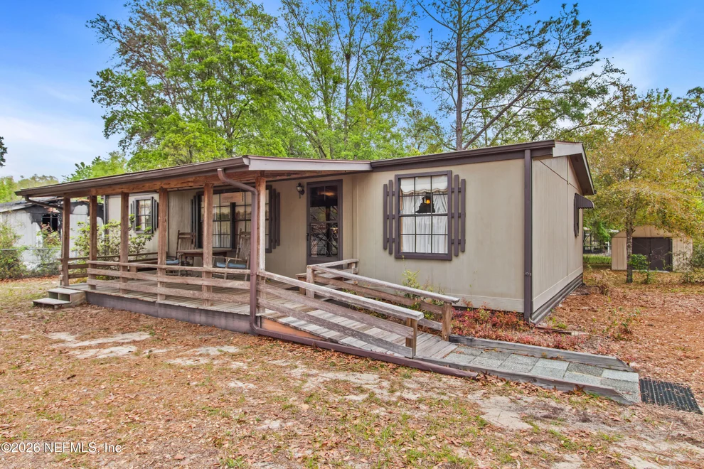 Unit for sale at 206 ANTHONY Avenue, Interlachen, FL 32148