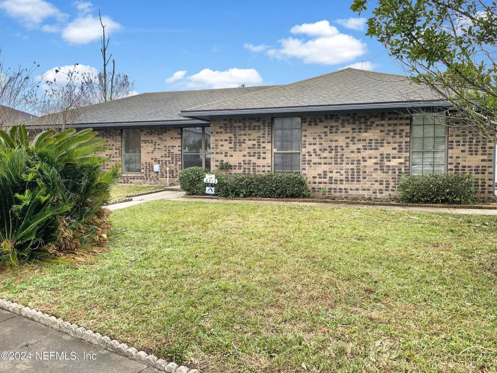 Unit for sale at 6312 TREE TOP Circle W, Jacksonville, FL 32244