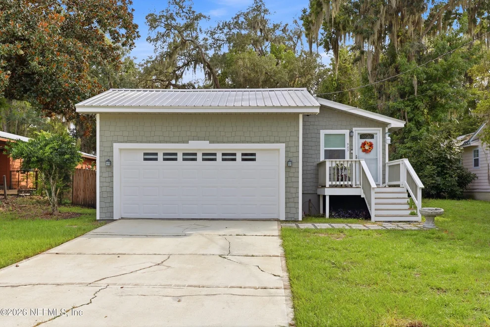 Unit for sale at 905 ST JOHNS Avenue, Green Cove Springs, FL 32043