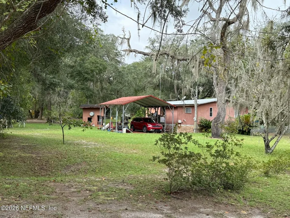 Unit for sale at 127 WEST LAKE Drive, Hawthorne, FL 32640