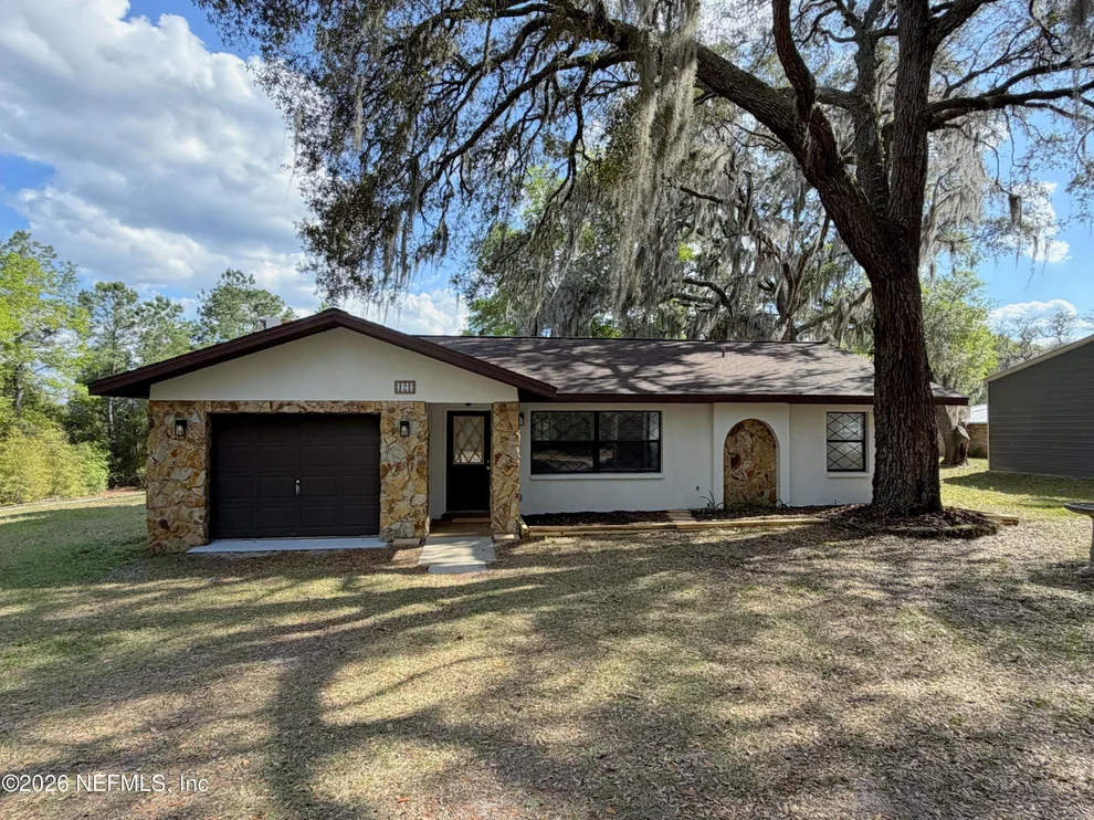 Unit for sale at 121 SERENA Circle, Melrose, FL 32666