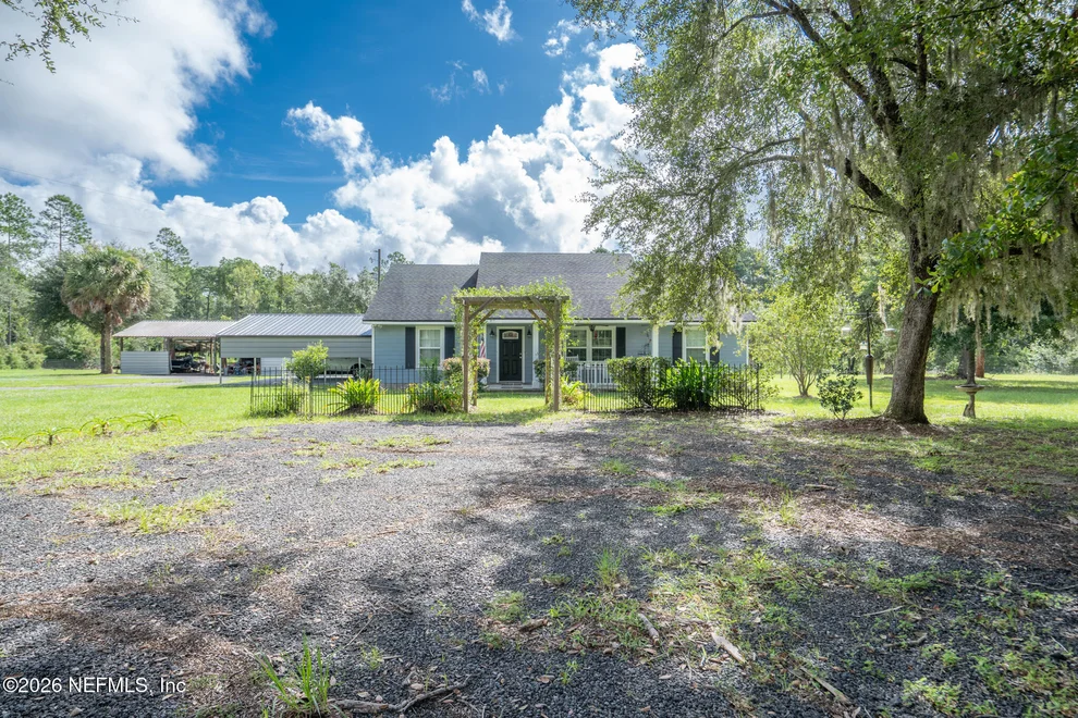 Unit for sale at 272785 MURRHEE Road, Hilliard, FL 32046
