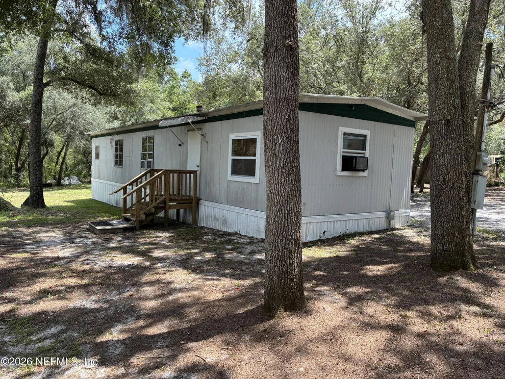 Unit for sale at 932 S COUNTY RD 21, Hawthorne, FL 32640