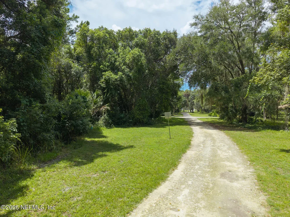 Unit for sale at 627 WALNUT Street, Welaka, FL 32193