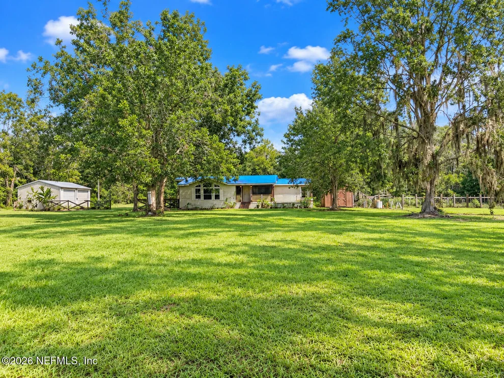 Unit for sale at 23261 NW 32ND Place, Lawtey, FL 32058