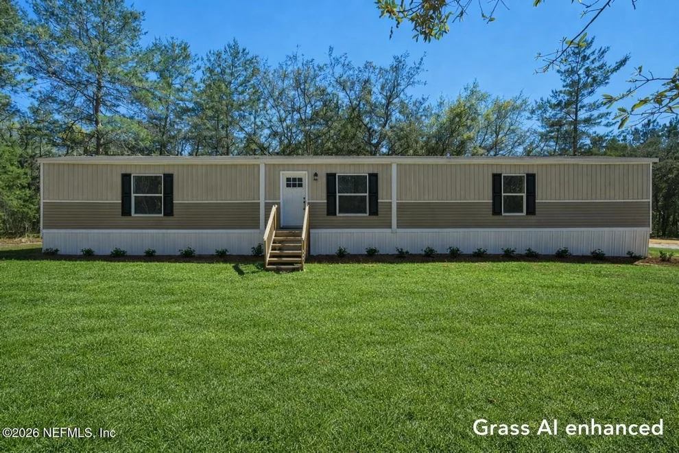 Unit for sale at 326 GLORIA Avenue, Interlachen, FL 32148