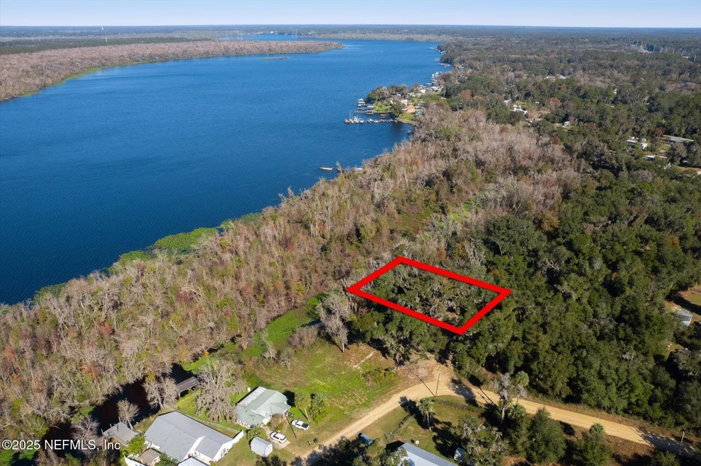 Unit for sale at 114 RIDGELINE Avenue, Satsuma, FL 32189