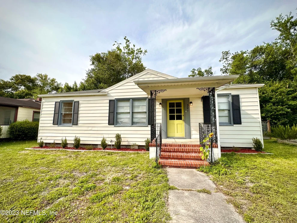Unit for sale at 301 W LAFAYETTE Street, Starke, FL 32091