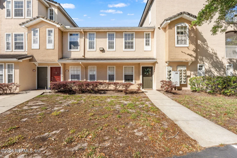 Unit for sale at 10075 GATE Parkway N, Jacksonville, FL 32246