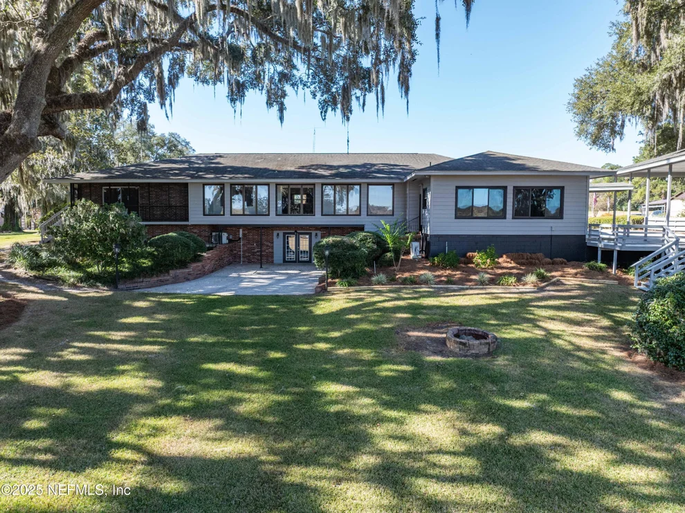 Unit for sale at 321 NW HARRIS LAKE Drive, Lake City, FL 32055