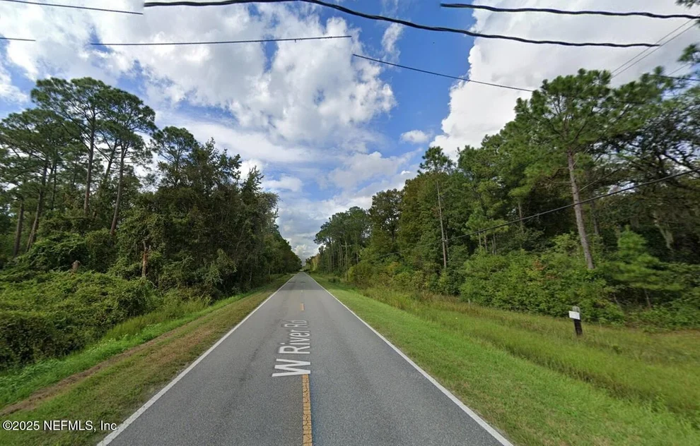 Unit for sale at 696 W RIVER Road, Palatka, FL 32177