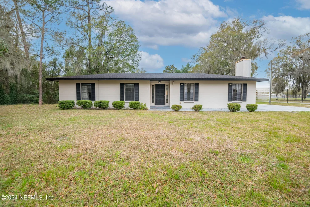 Unit for sale at 431 N BROADWAY Street, Starke, FL 32091