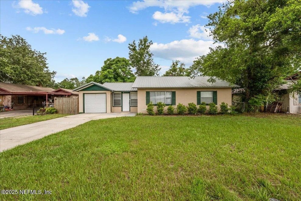 Unit for sale at 2205 DIANA Drive, Palatka, FL 32177