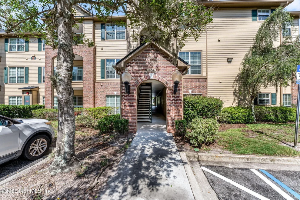 Unit for sale at 7800 POINT MEADOWS Drive, Jacksonville, FL 32256