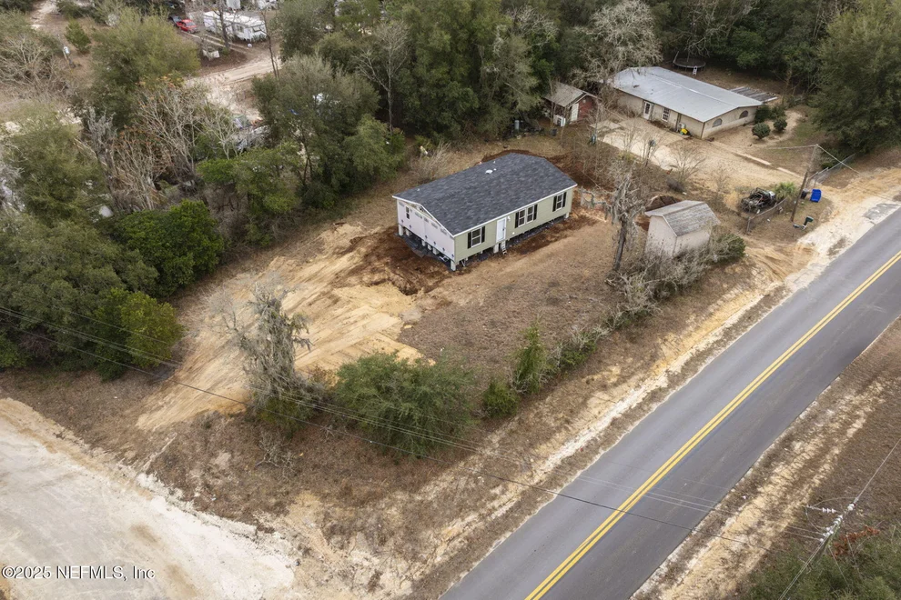 Unit for sale at 128 LAKEVIEW Court, Interlachen, FL 32148