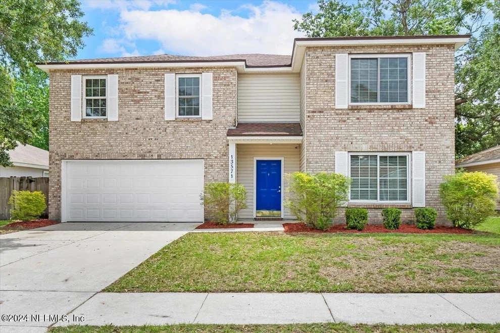 Unit for sale at 13571 ASHFORD WOOD Court W, Jacksonville, FL 32218