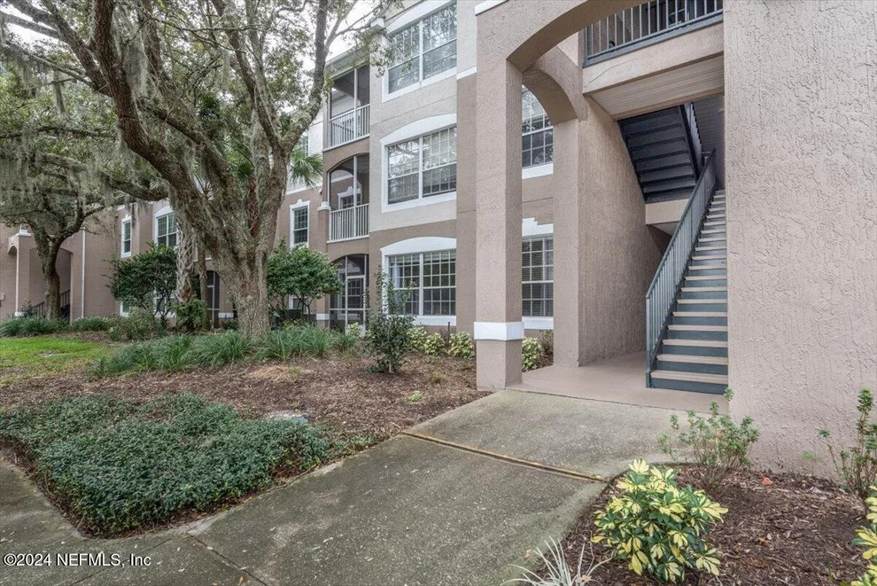 Unit for sale at 10550 BAYMEADOWS Road, Jacksonville, FL 32256